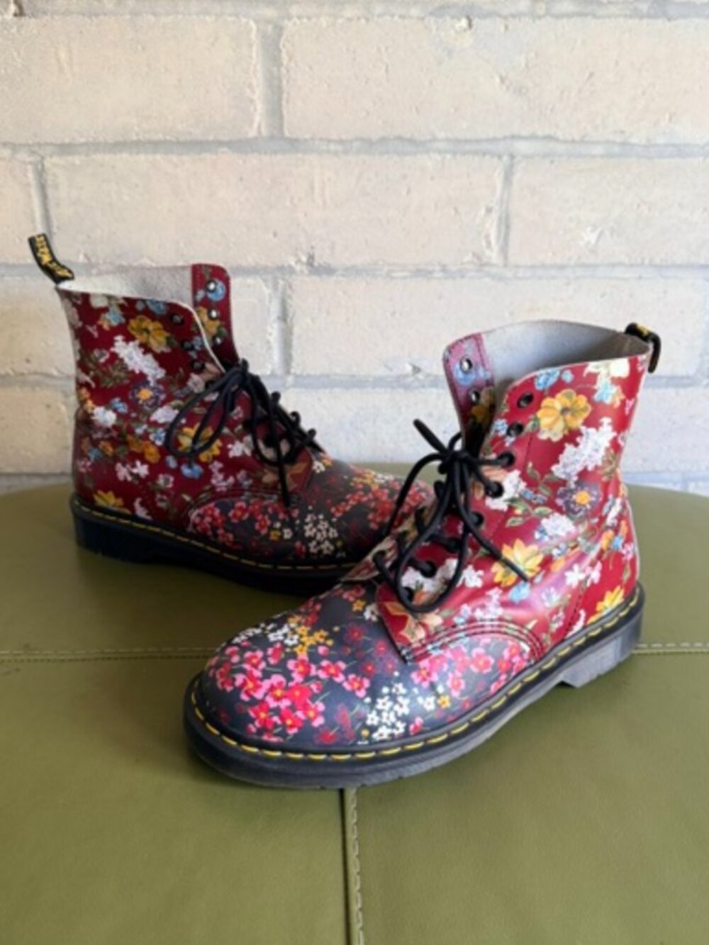 Dr. Martens 1460 Pascal floral boots size US W 11 / UK 9 GUC - Picture 2 of 12